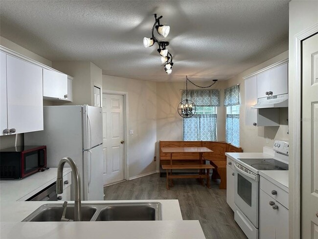 Building Photo - 3985 Journey Ct