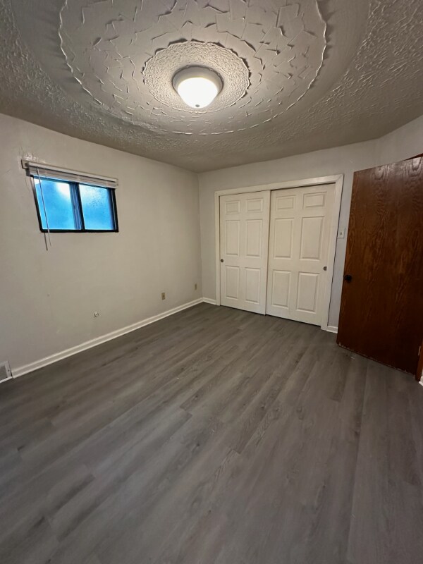 Primary Photo - 301 E Voris St
