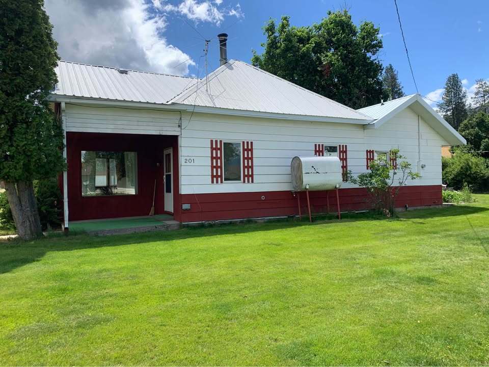 Primary Photo - 201 W Southwic Ave