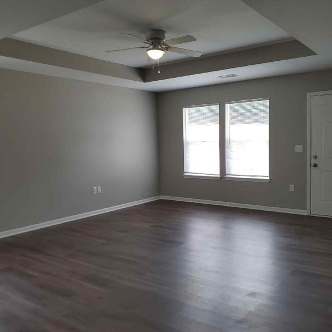 Foto del edificio - 897 W Gay St