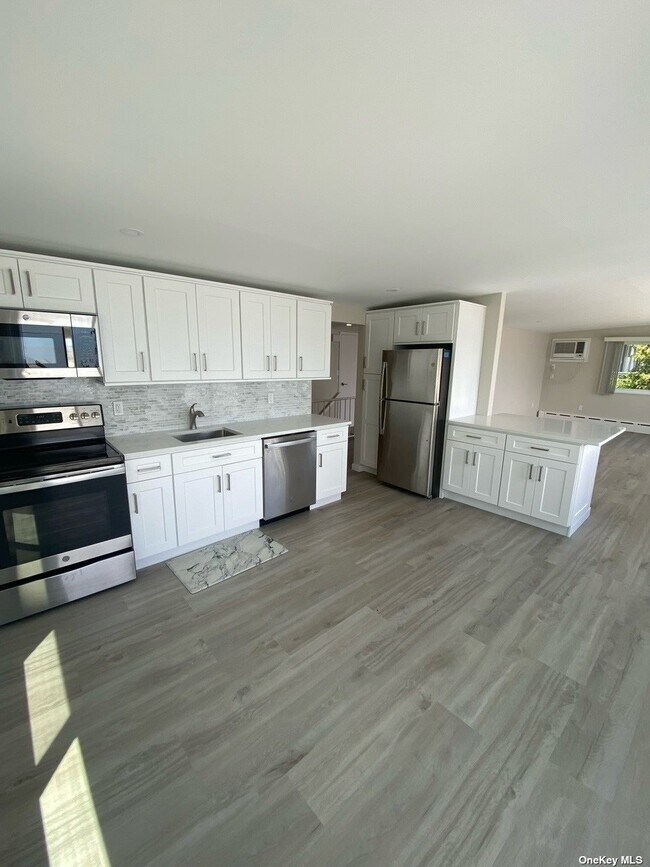 Building Photo - 51 Oceanview Dr