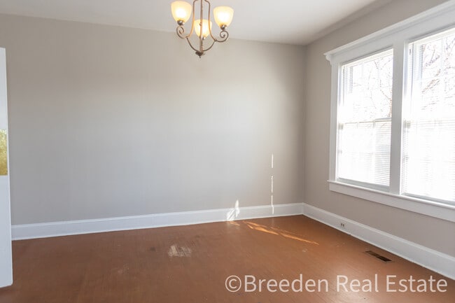 Foto del edificio - 702 W Union St