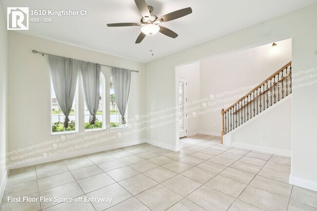 Photo - 1610 Kingfisher Ct House