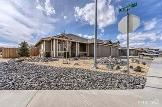 Building Photo - 2299 Hayfield Ln