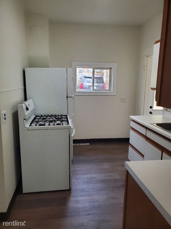 Primary Photo - 3 br, 1 bath House - 218 6th Street West