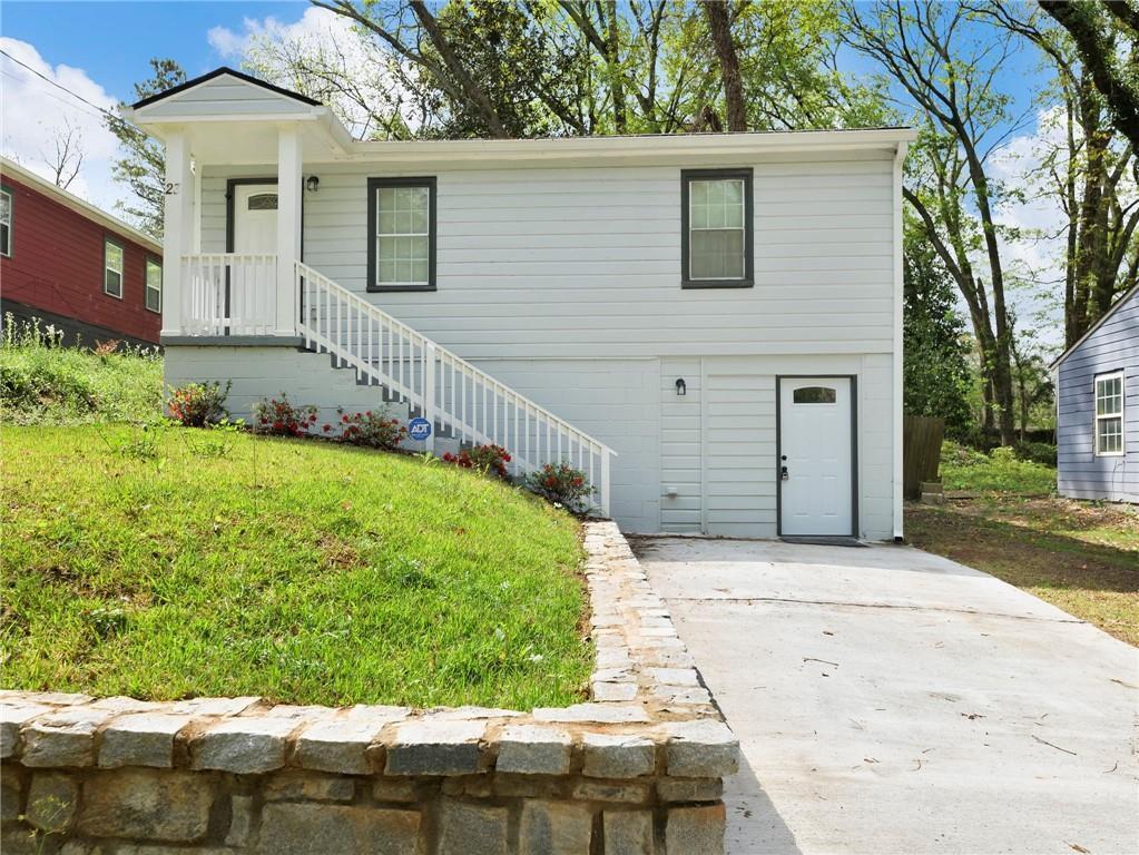 Foto principal - 23 Bisbee Ave SE