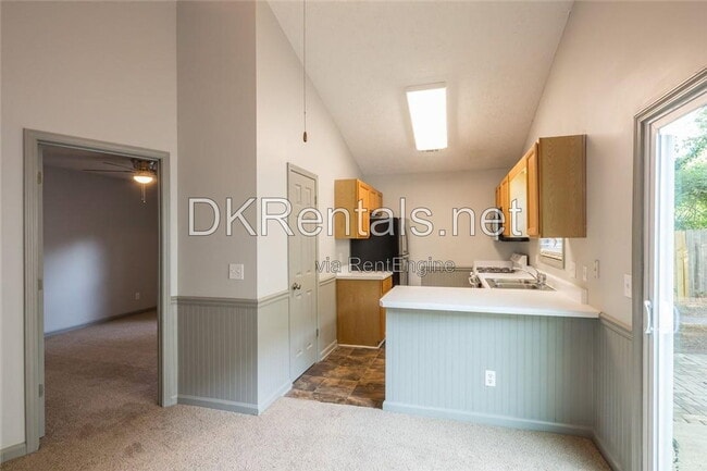 Building Photo - 207 Daventry Way