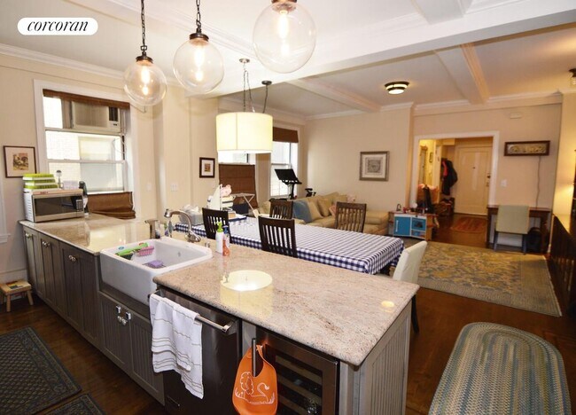 Foto del edificio - 240 W 98th St
