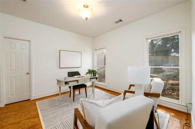 Foto del edificio - 1560 Oak Park Cove