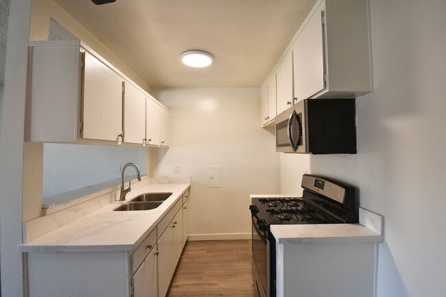 Foto del edificio - 12255 Burbank Blvd