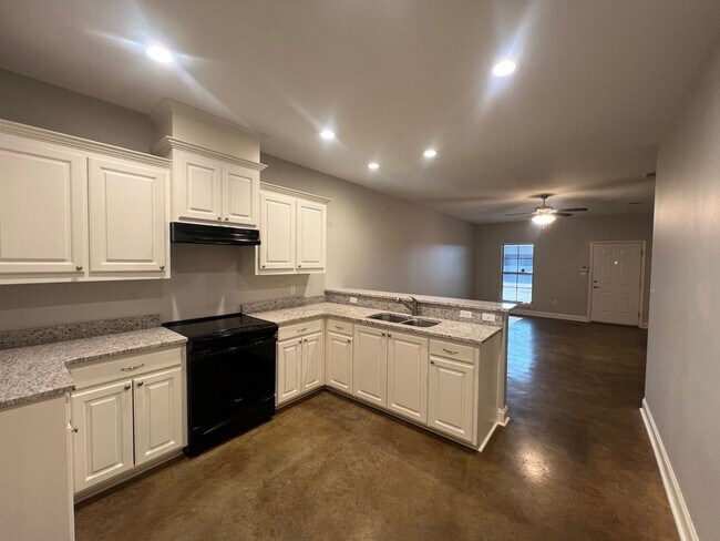 Building Photo - Vincent Road Townhomes
