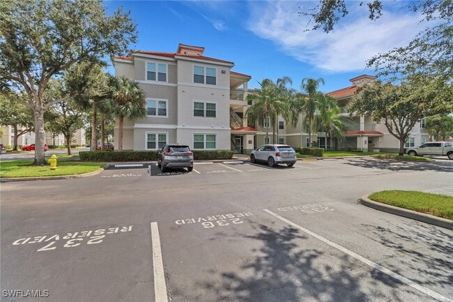 Foto del edificio - 23600 Walden Center Dr