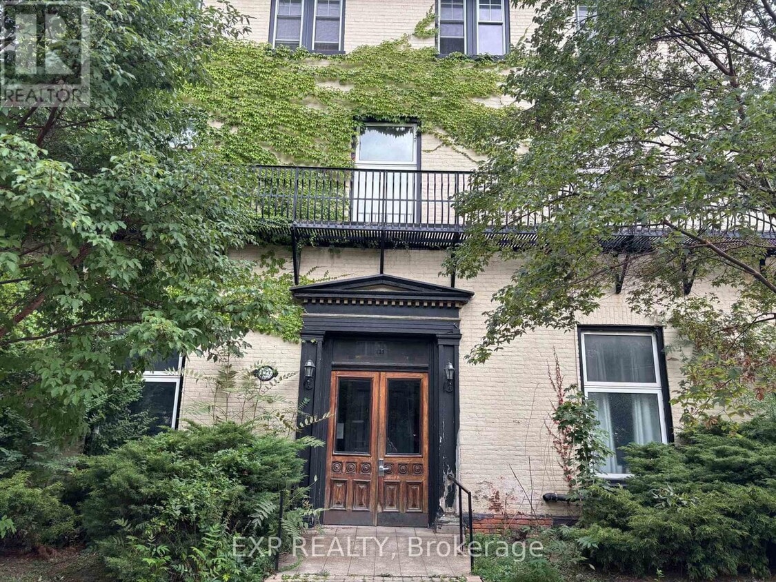 Photo principale - 123-123 MacNab St S