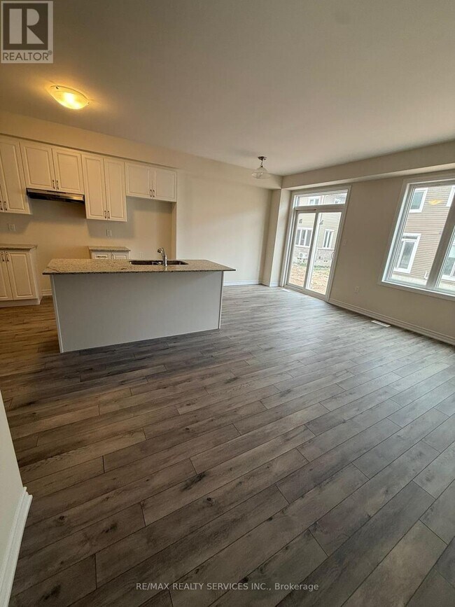 Building Photo - 157 McGill Ave