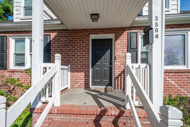 Building Photo - 3504 Trant Ave