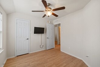 Building Photo - 24606 Folkstone Cir