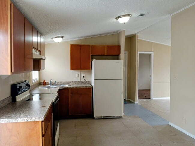 Foto del edificio - 9901 E Fowler Ave