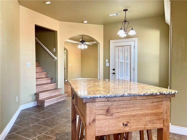Foto del edificio - 4004 SW Layton Rd