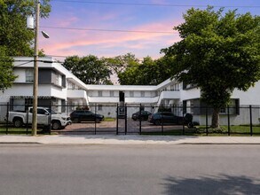 Building Photo - 551 NE 62nd St