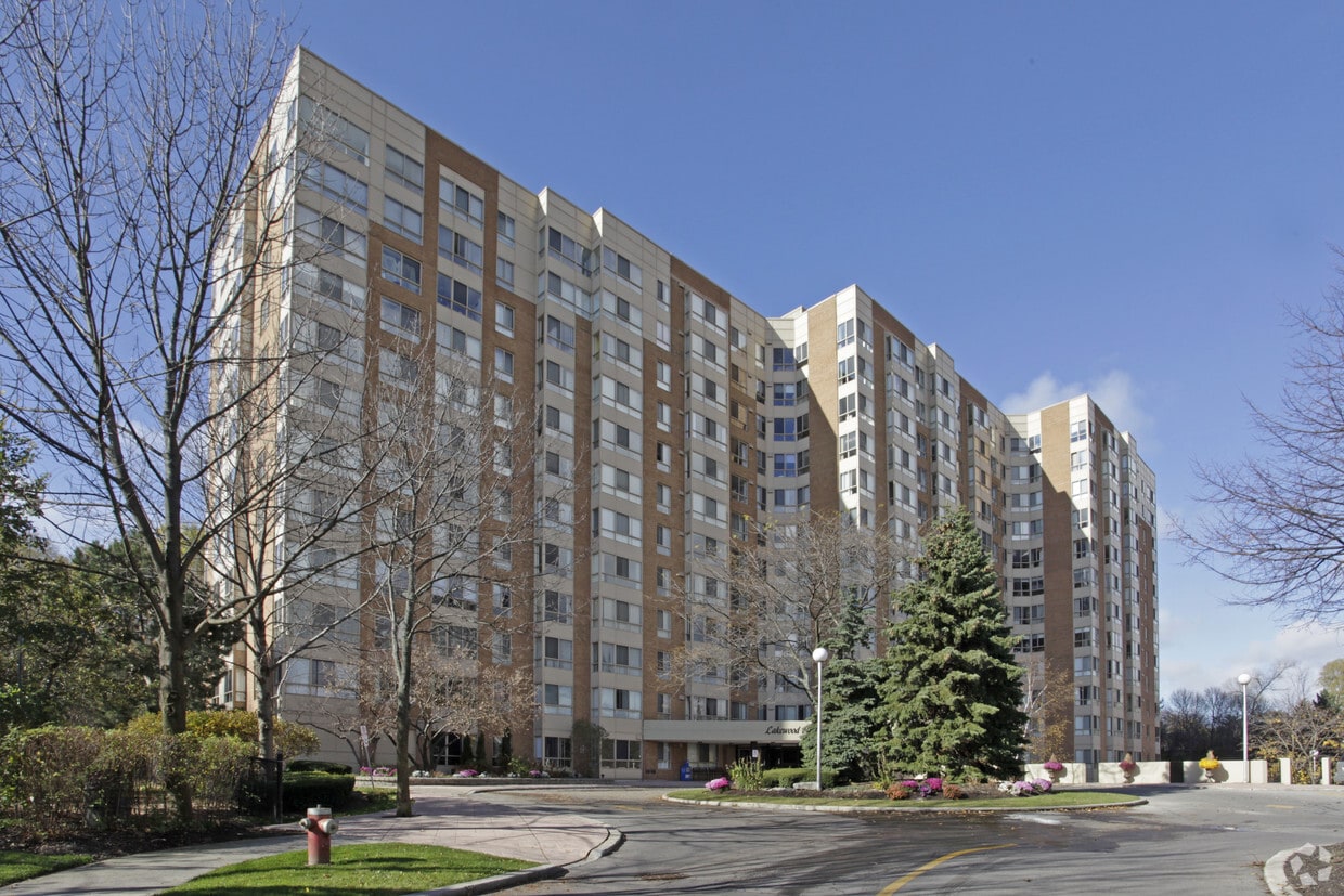 Primary Photo - Lakewood by the Park