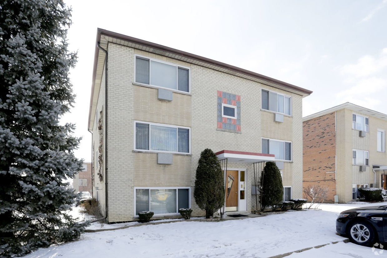 9201 Sally Ln, Schiller Park, IL 60176 Apartments in Schiller Park