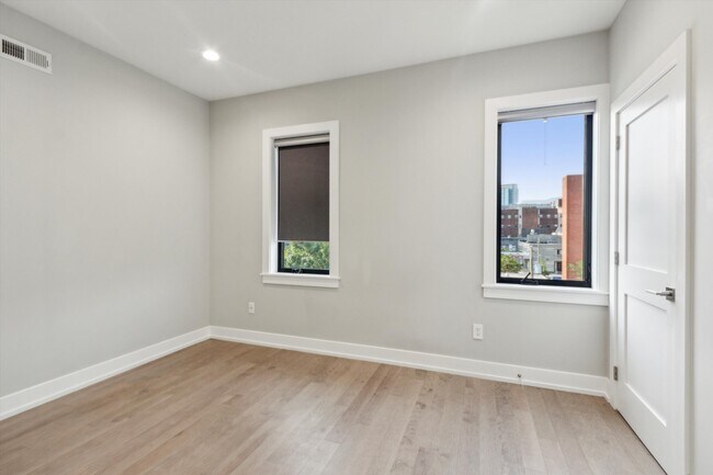 Building Photo - 3828 Baring St