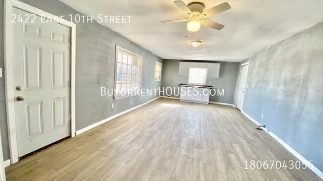 Building Photo - Handyman Special $99 Move in + Admin Fee /...