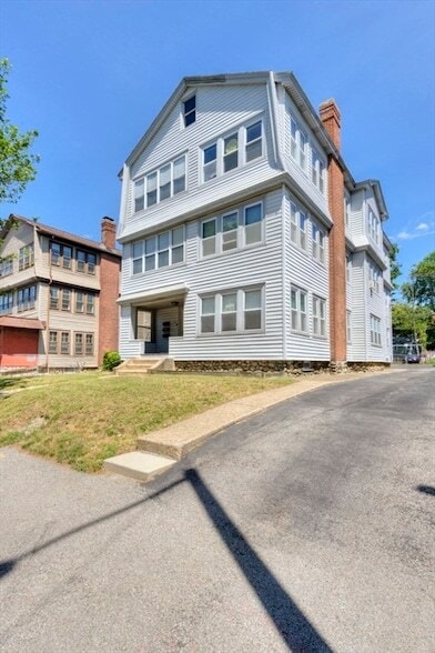 Building Photo - 377 Chandler St