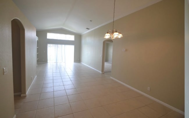 Foto del edificio - 2838 N Custer Rd