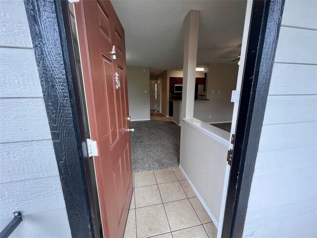 Foto del edificio - 25144 Budde Rd