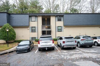 Building Photo - 127 Lablanc Way NW