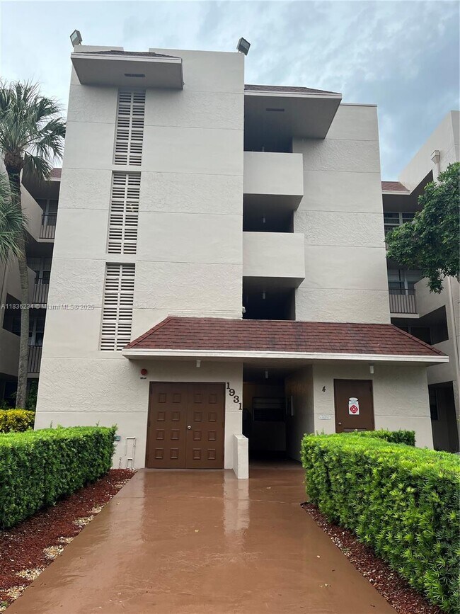 Foto del edificio - 1931 Sabal Palm Dr