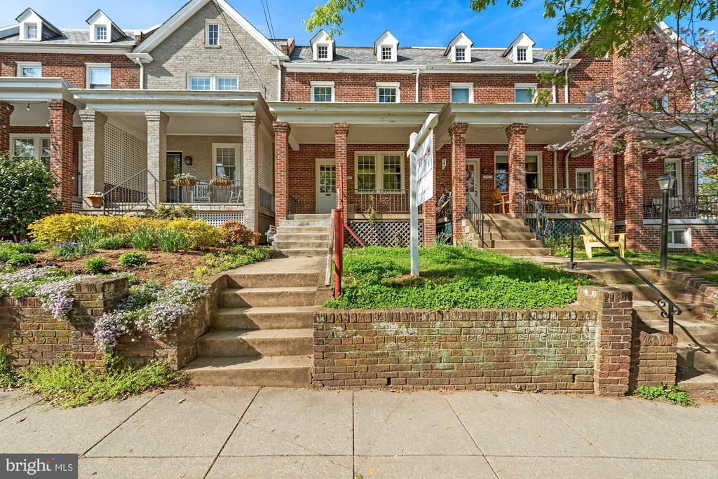 Primary Photo - 3905 W St NW