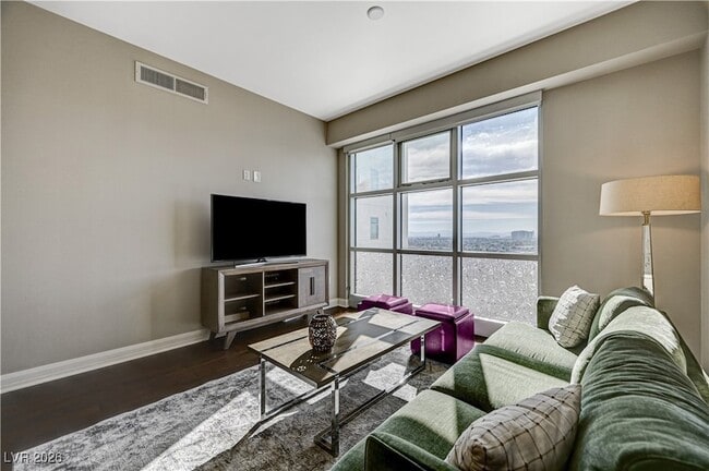 Building Photo - 150 Las Vegas Blvd N