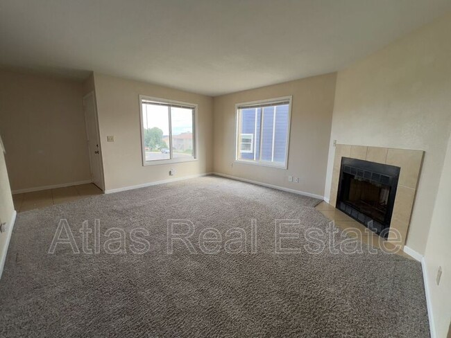 Building Photo - 6970 Peyote Way