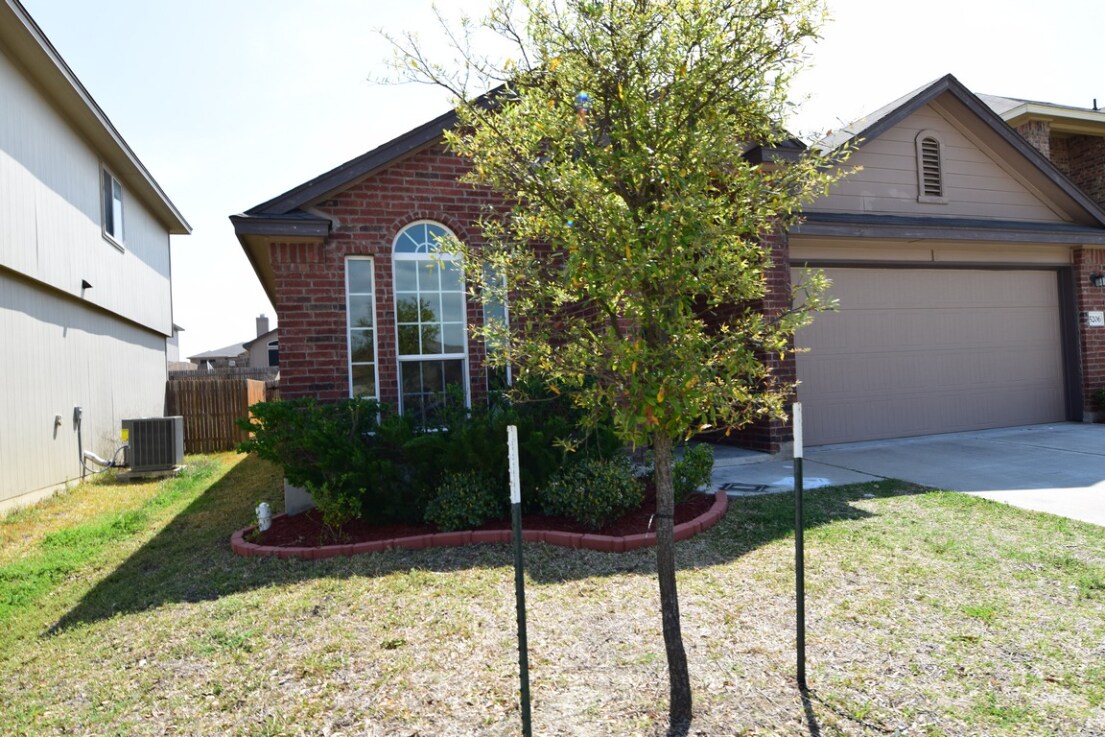 Primary Photo - 5206 Lions Gate Ln