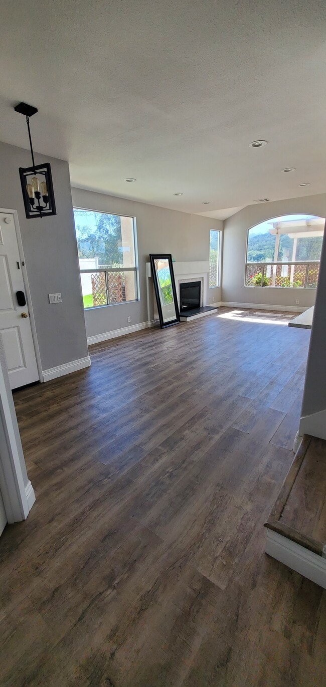 Building Photo - 419 Sanibelle Cir