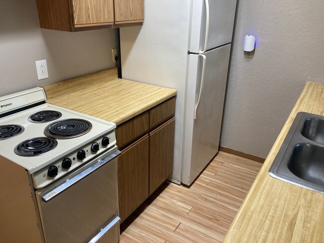Foto del edificio - 1 Bedroom 1 Bathroom Apartment!