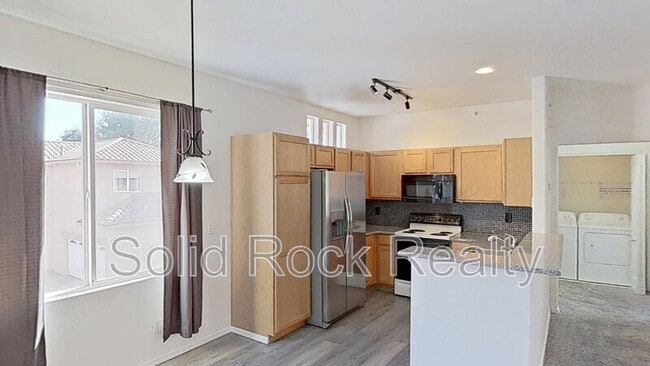 Building Photo - 1482 Courtyard Heights
