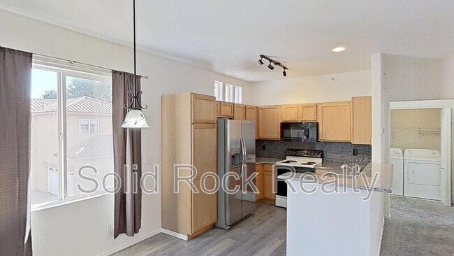 Foto del edificio - 1482 Courtyard Heights