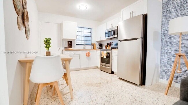 Foto del edificio - 1645 SW 7th St