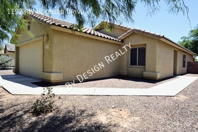 Building Photo - Rancho Marana 3 Bed 2 Bath + Den
