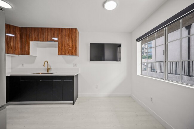 Foto del edificio - 920 Everett St