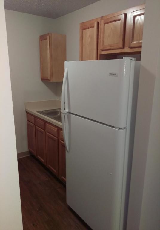Building Photo - 74 1st St SE, Barberton, Oh 44203 Apt 18