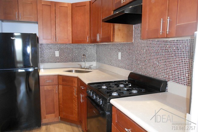 Foto del edificio - 725 4th Avenue #R1RR