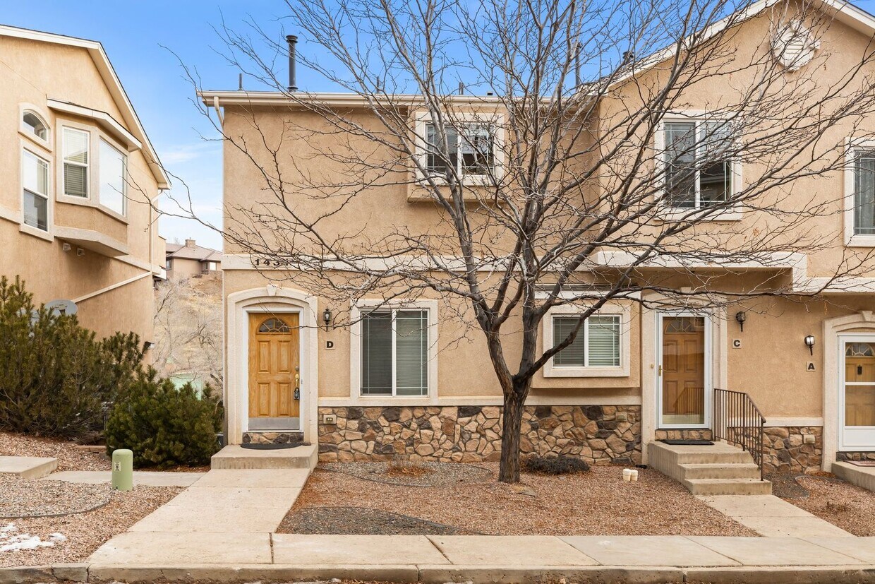 Primary Photo - Westside Condo with Mountain Views, Upgrad...