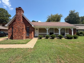 Building Photo - 7028 Rose Trail Dr