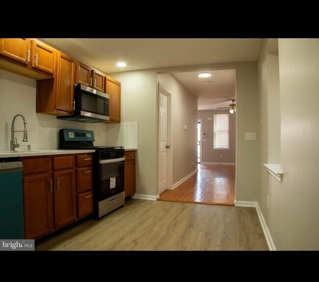 Foto del edificio - 1021 Clifford Brown Walk