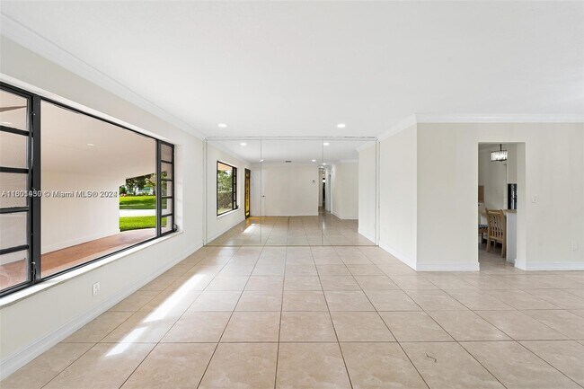 Foto del edificio - 9835 SW 76th St