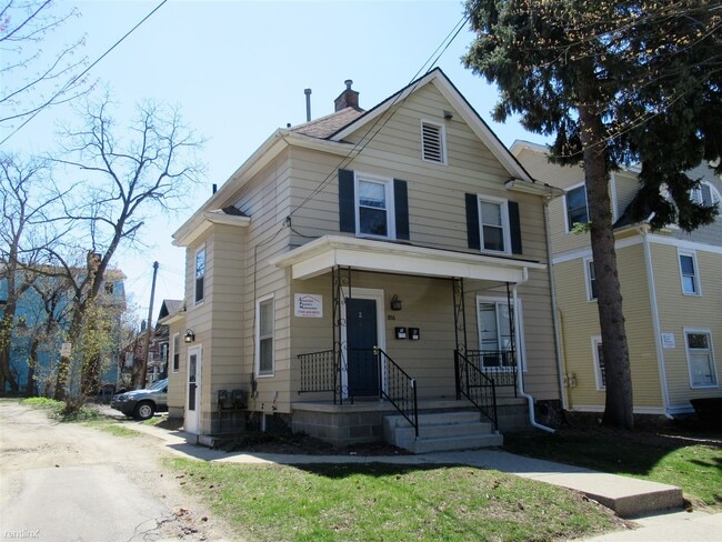 Building Photo - 7 br, 3 bath Duplex - 816 Arch St 816 Arch